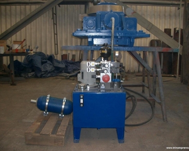 Konstrukce a výroba hydraulické axiální kladky pro rotační pec (Moldávie)